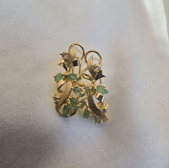 Emerald and Diamond 14k Vintage Earrings - Picture 4 of 5